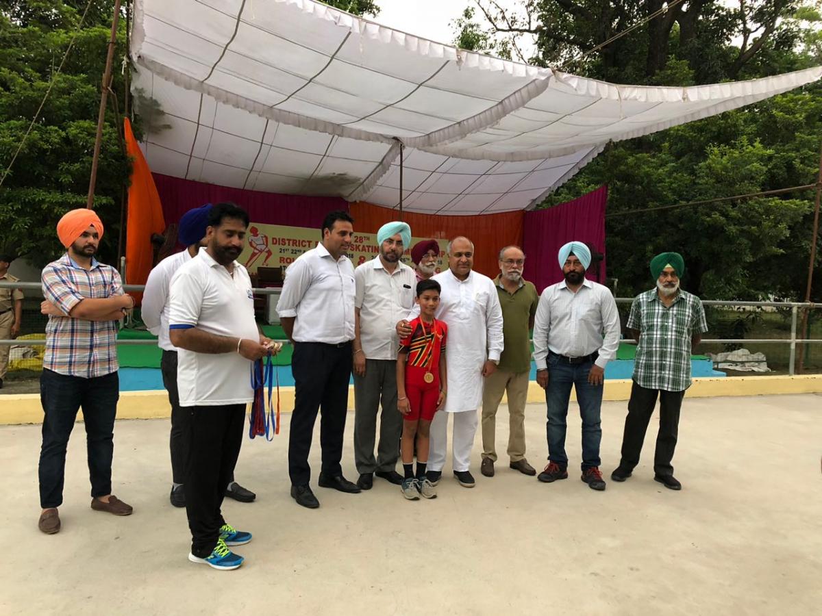 3000 M Gold 08-12 Years Boys